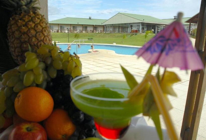 هتل Los Naranjos Resort & Spa Termal