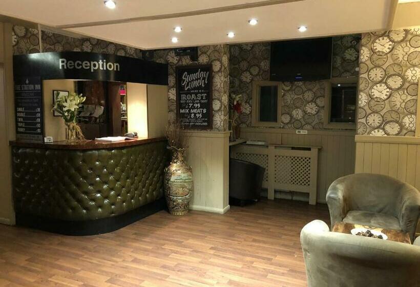 فندق Station Inn