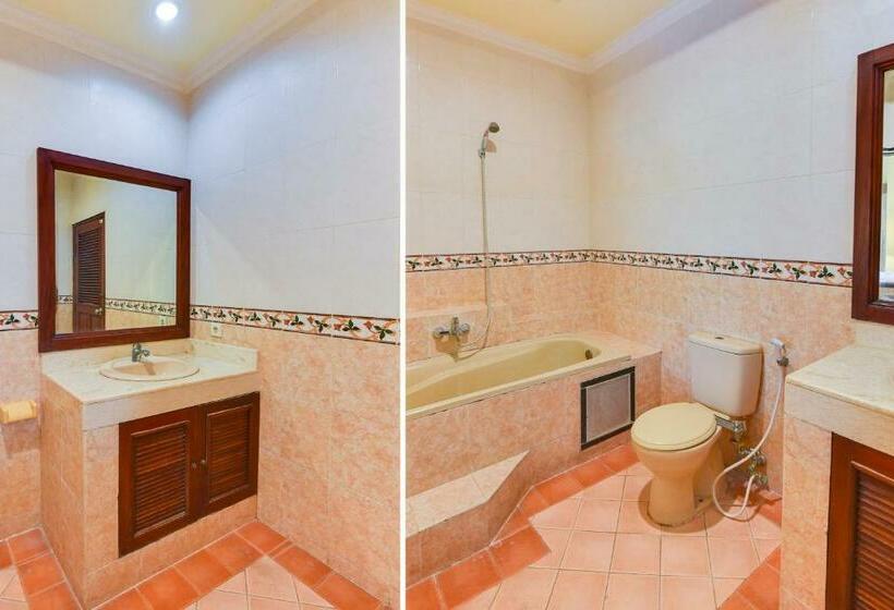 هتل Townhouse Oak Maxi  Legian