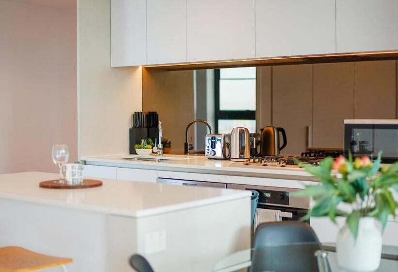 Kozyguru Docklans Waterview Cosy 2 Bed 2 Bath Apt Melbourne Vdo628 2805