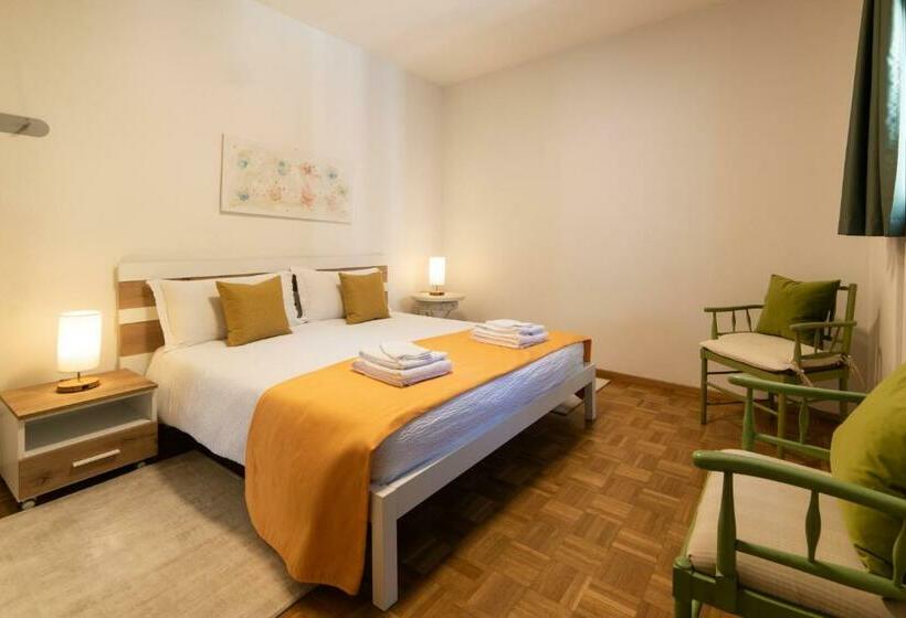 76 The Lake House   Lugano