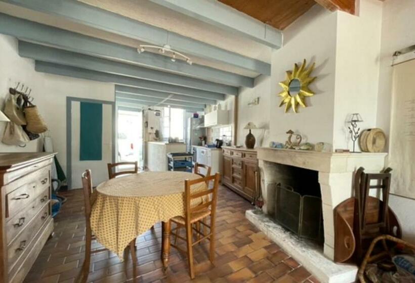 House Rétaise With Garden Close To The Sea