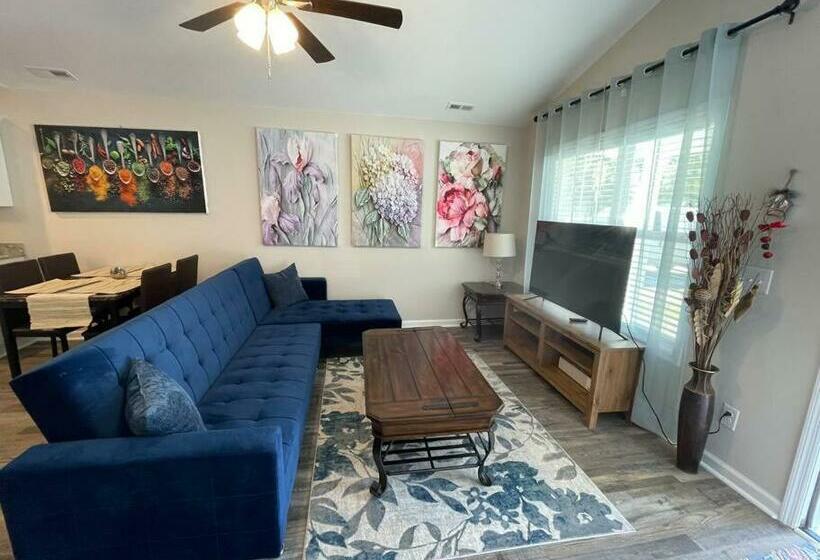 Sleep 10, New Construction Home, Half Mile To Beach, 3 Bd 2 Ba, 6 Beds