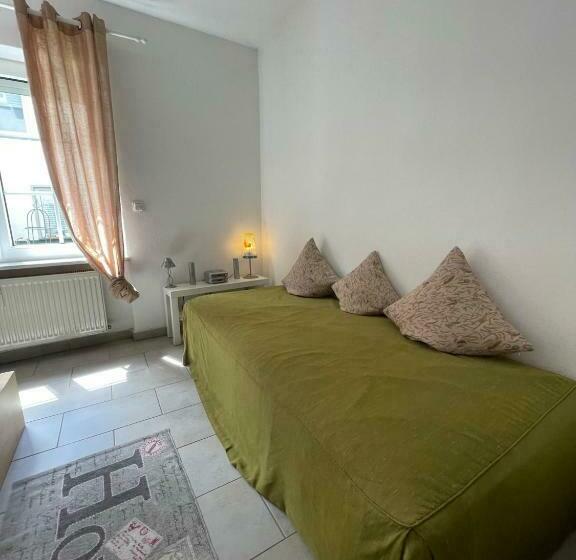 Ferienwohnung Sonnenuhr