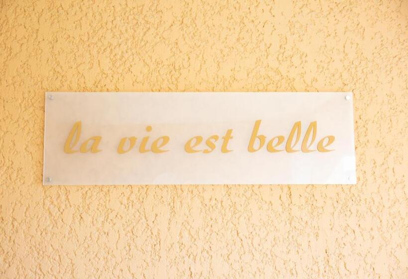 La Vie Est Belle   Refait à Neuf