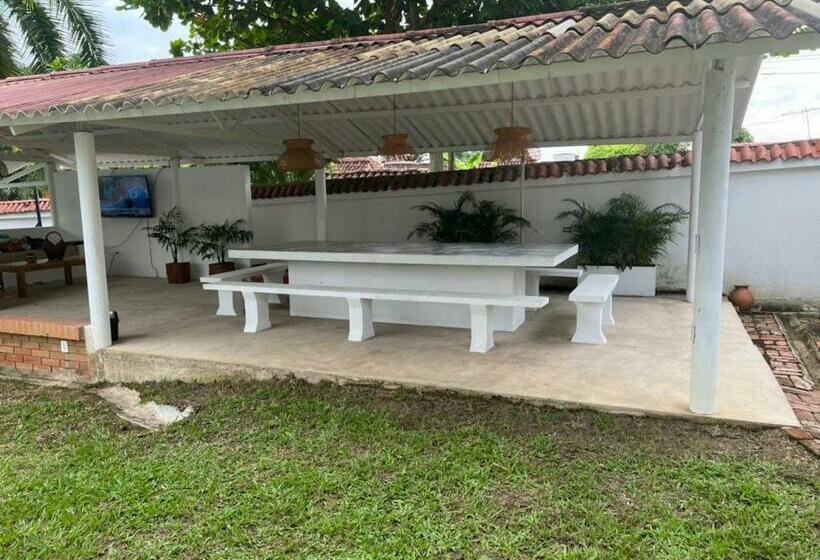 Villa Tarek