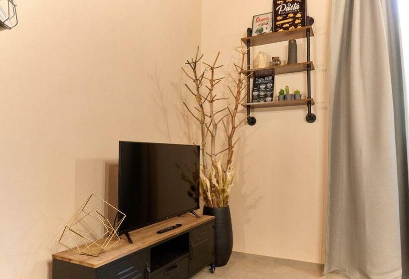 Industrial Apartment In The Heart Of San Miniato