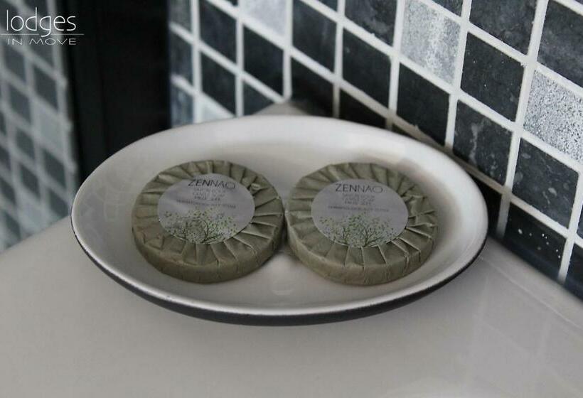 Domaine De Brau   Hébergement Insolite