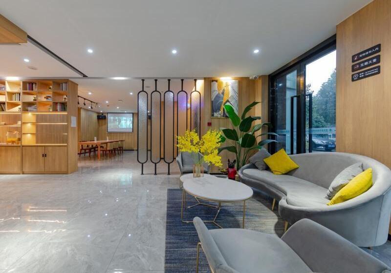 ホテル Greentree Inn