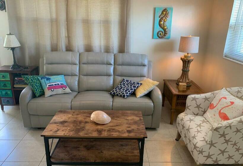 Michaels  Beachside Bungalows