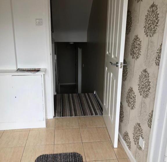 Claire’s Airbnb 2