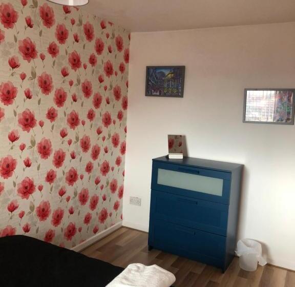Claire’s Airbnb 2