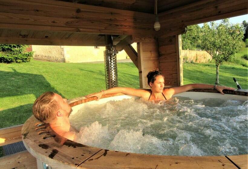 Chez Hygge En Périgord Piscine Et Spa   Villa   Maeltri  12 Pers Gîte Entre Amis 6 Pers Et Gîte   In