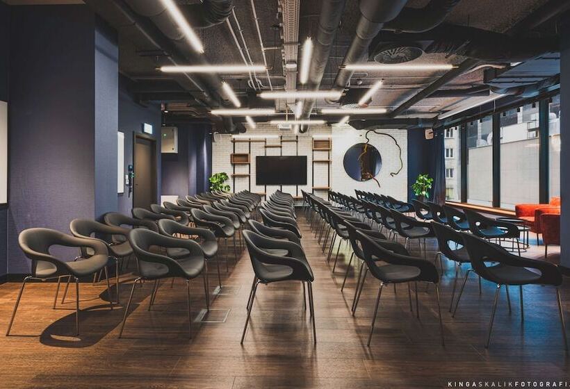 هتل Royal Tulip Warsaw Centre