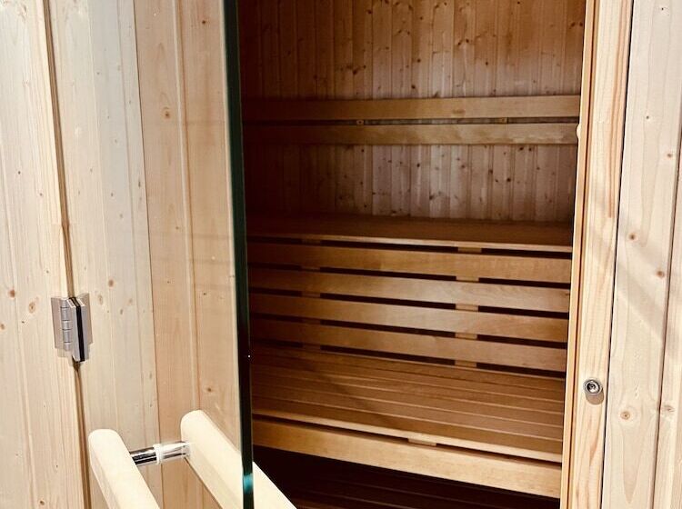 هتل Royal Tulip Warsaw Centre