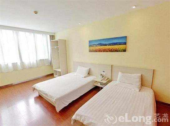 호텔 Hanting Express Shanghai Maoming Road