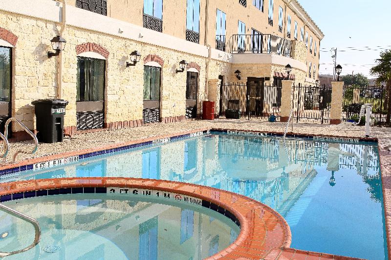 בית מלון כפרי Holiday Inn Express & Suites Floresville By Ihg