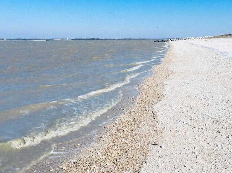 בית מלון כפרי Hôtel   Restaurant La Chaloupe