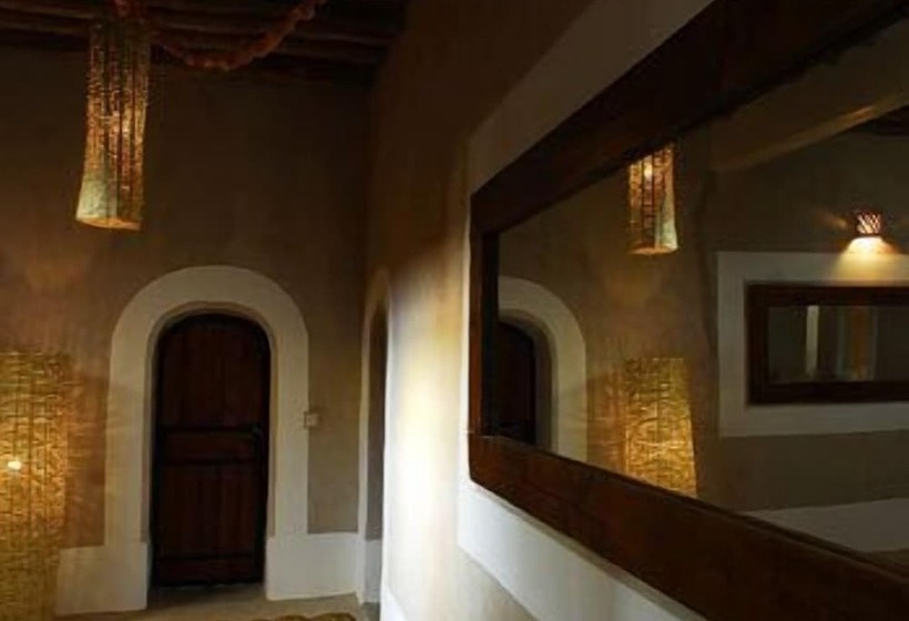 هتل Kasbah Dar Essalam