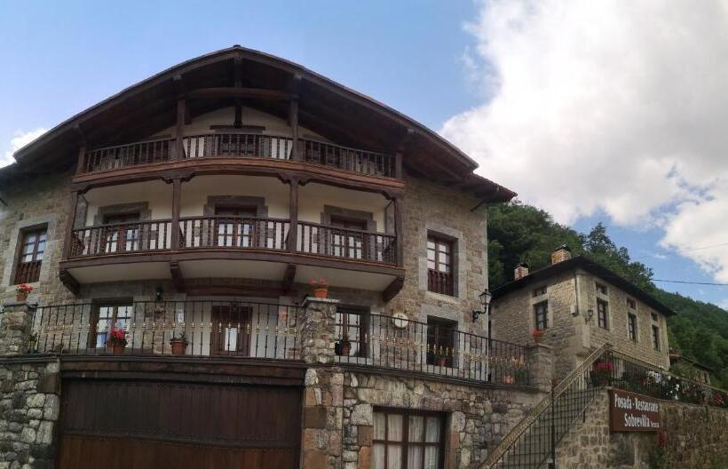 בית מלון כפרי Posada Sobrevilla