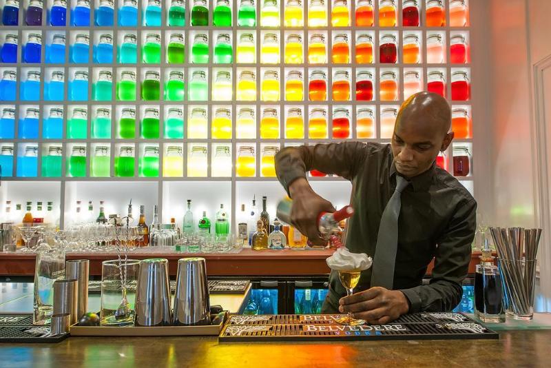 هتل The Exhibitionist