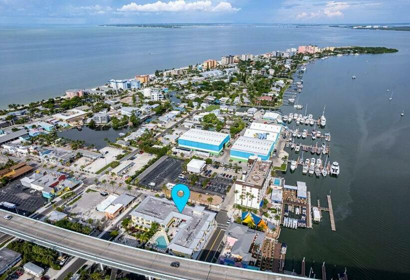 309 Harbour House At The Inn