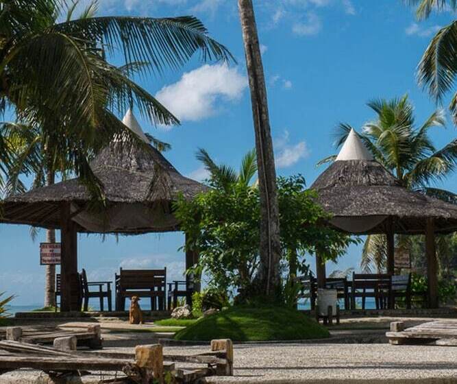فندق Caluwayan Palm Island Resort