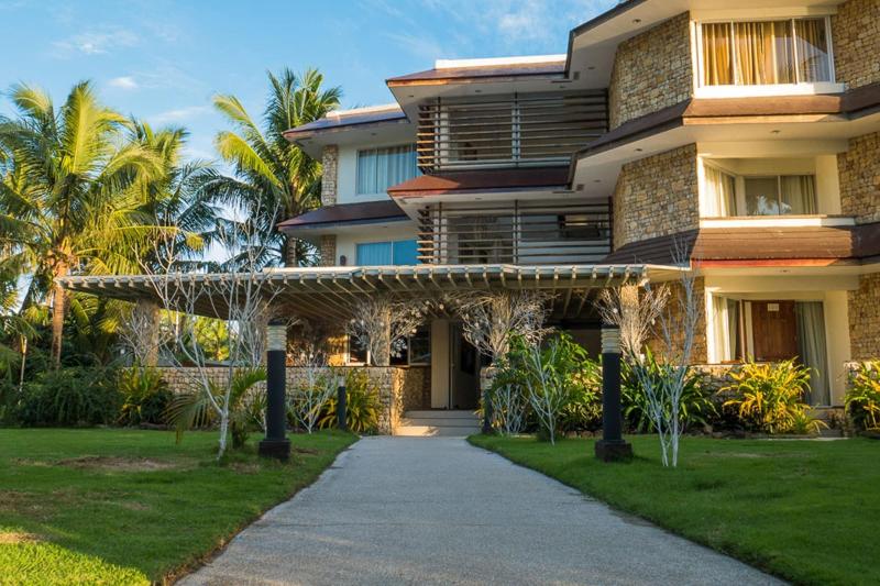 فندق Caluwayan Palm Island Resort