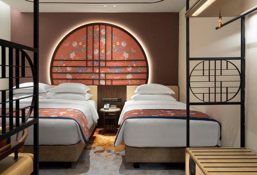 هتل Episode Gading Serpong