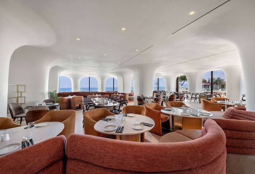 هتل Isla Brown Corinthia Resort & Spa, Curio Collection Hilton