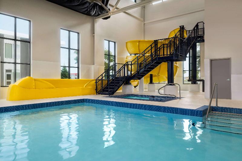 Microtel Inn & Suites Montreal Airport   Dorval Qc