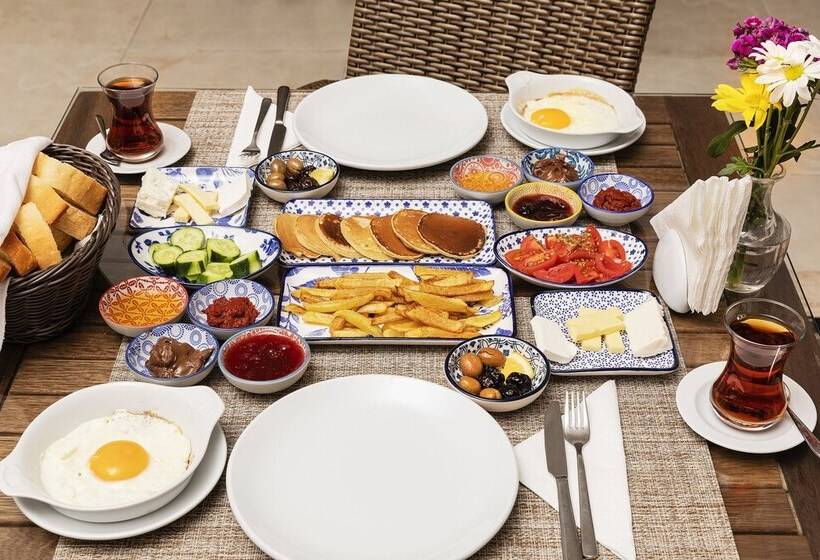 هتل Zemira Garden