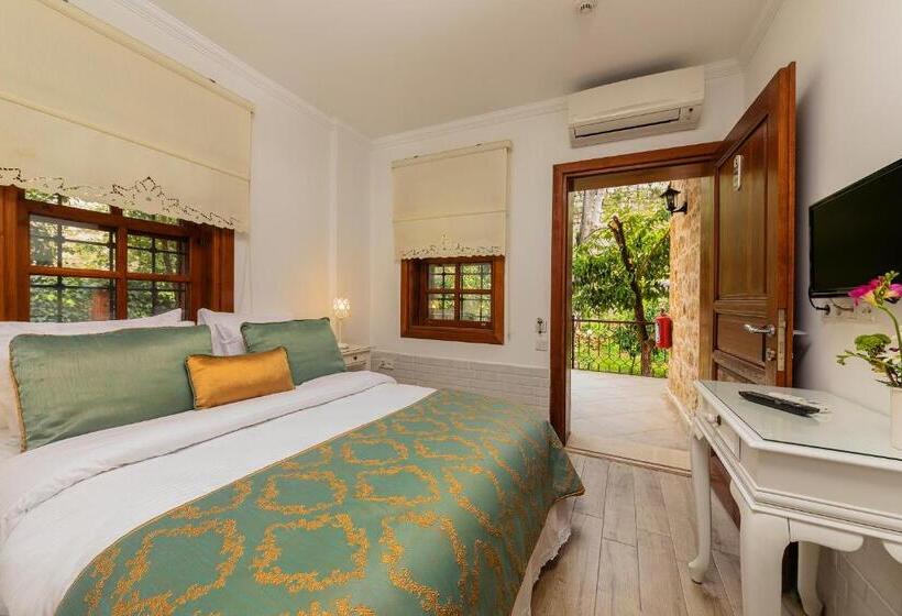 هتل Zemira Garden