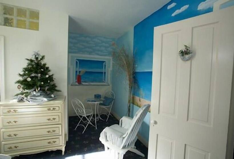 בית מלון כפרי Allegan Country Inn