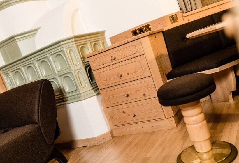 هتل Garni Apartments Villa Gardena