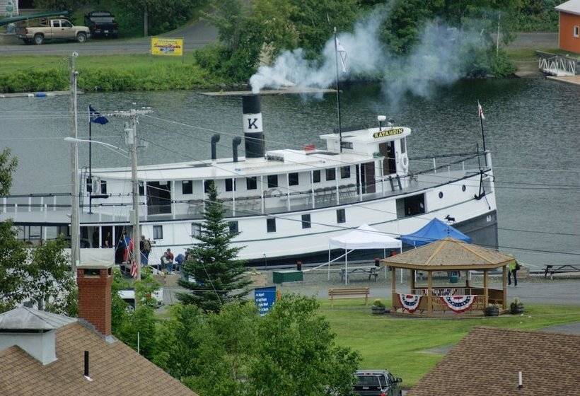 هتل Greenville Inn At Moosehead Lake