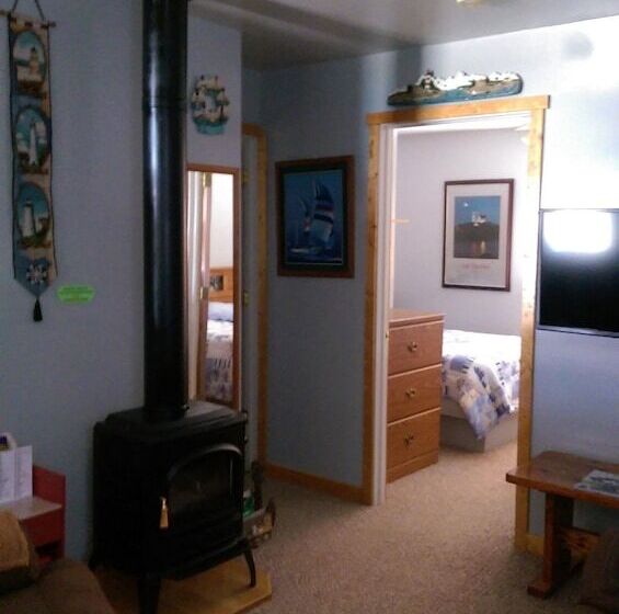 Отель Birchwood Resort & Campground