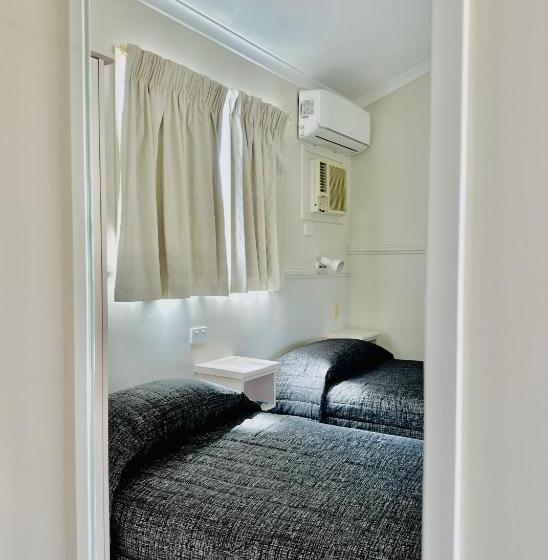 فندق Country Way Motor Inn