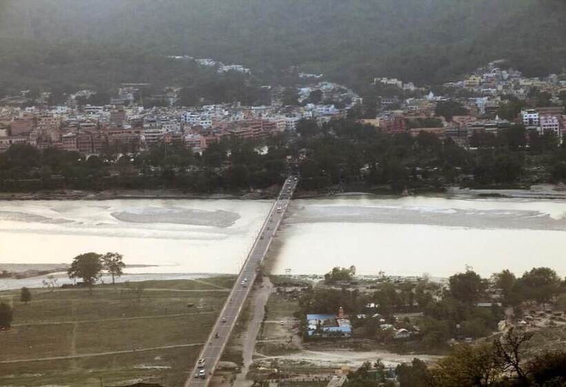 בית מלון כפרי Alpana