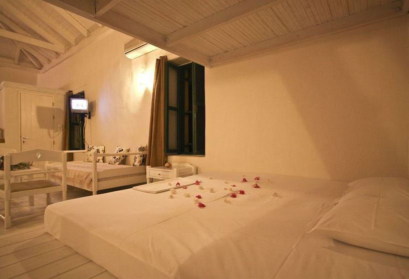 בית מלון כפרי Atlantis Houses