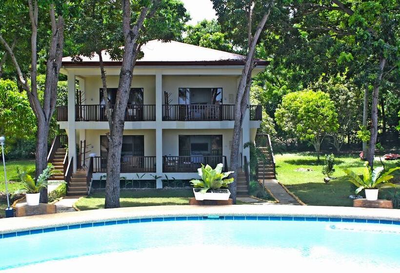 Hotel Blue Star Dive & Resort