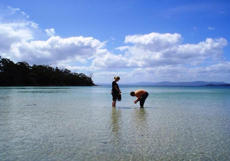 Bruny Island Escapes And Hotel Bruny