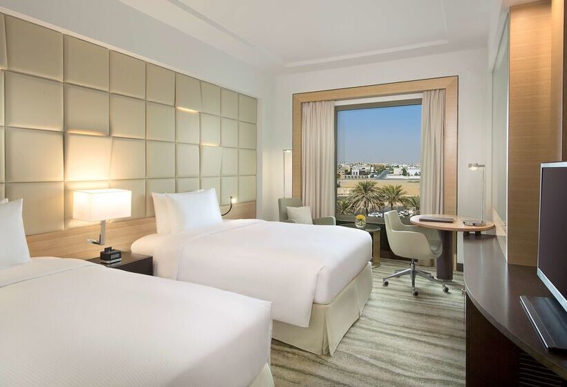 בית מלון כפרי Doubletree By Hilton Riyadh  Al Muroj Business Gate