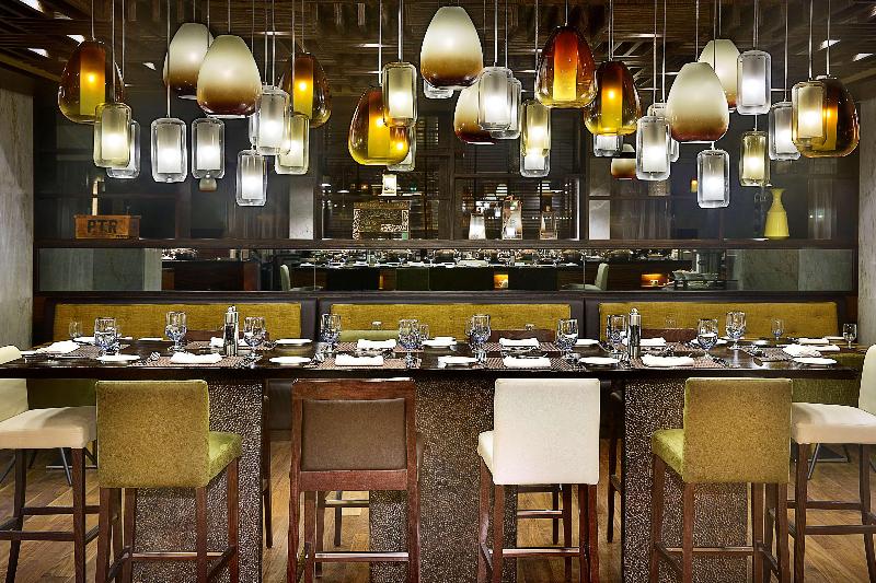 בית מלון כפרי Doubletree By Hilton Riyadh  Al Muroj Business Gate