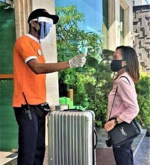 Harris Hotel Kuta Galleria   Bali