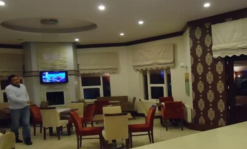 هتل Kum