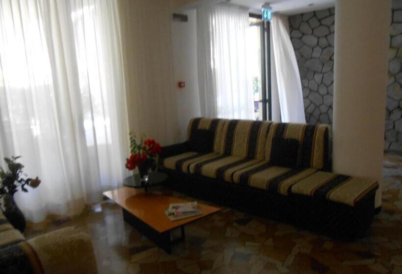 هتل New Primula