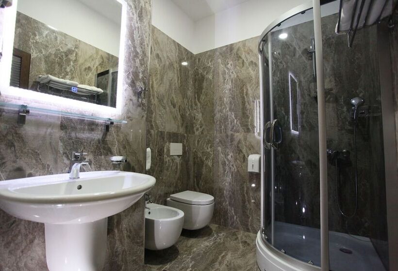 בית מלון כפרי Panorama Kruje View On The Castle And The Old Town