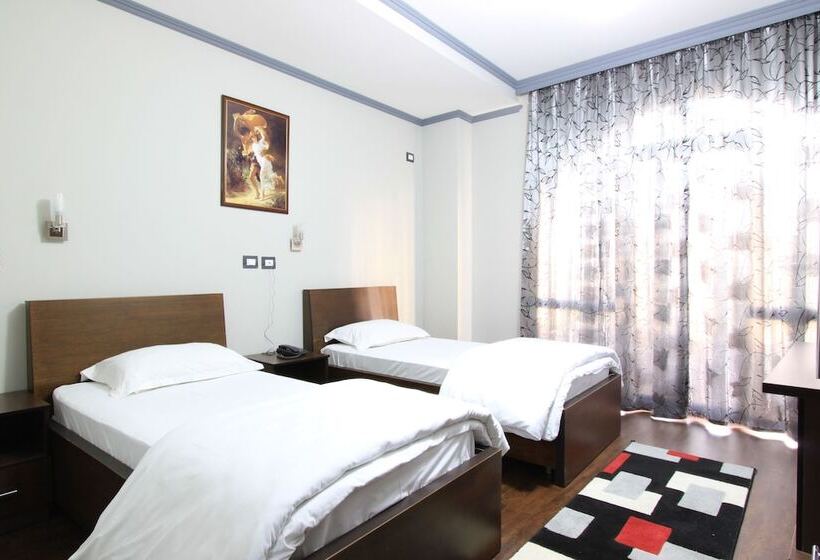 בית מלון כפרי Panorama Kruje View On The Castle And The Old Town