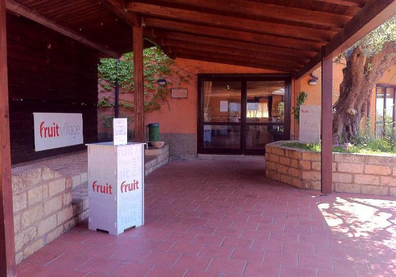 فندق Villaggio Porto Rhoca